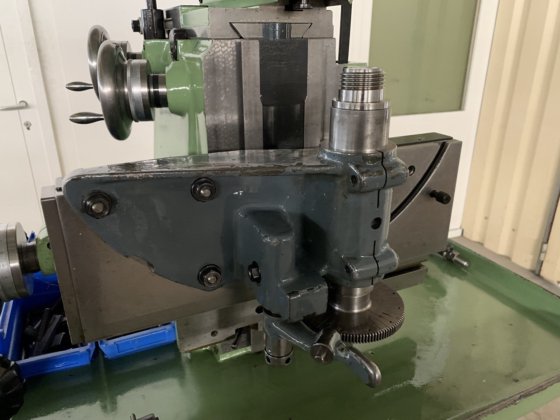 Schaublin" 12 型万能铣床