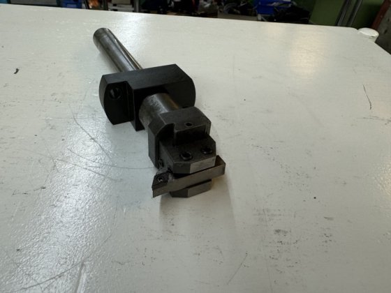 反向操作刀架 "TORNOS