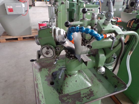 2-32 型 "克里斯顿 "钻头磨床