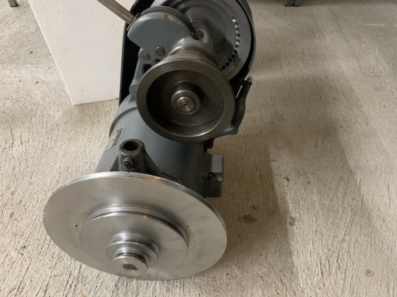 独立驱动 "RIS "型 EK GA