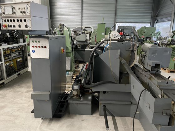 円筒研削盤「ケレンベルガー」R175x1000型