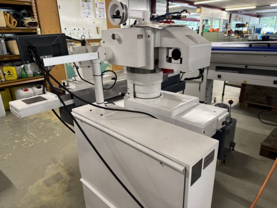 KELLENBERGER 600-U RONDSLIJPMACHINE