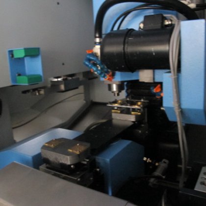 マシニングセンター "アルマック "タイプCU-1005