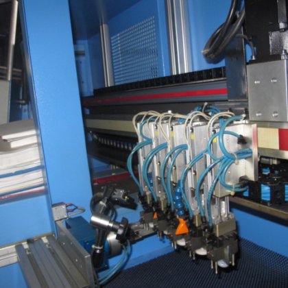 マシニングセンター "アルマック "タイプCU-1005