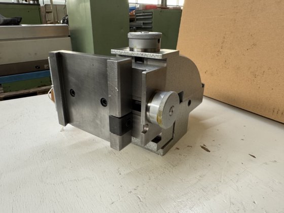 用于 W25 型装载机的三维支架 Wahli