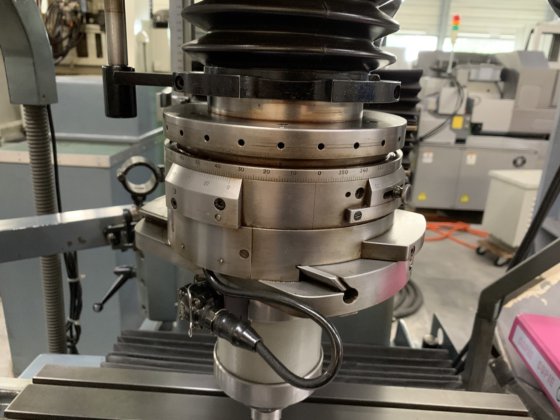 豪瑟 "3-SMO 型坐标磨床