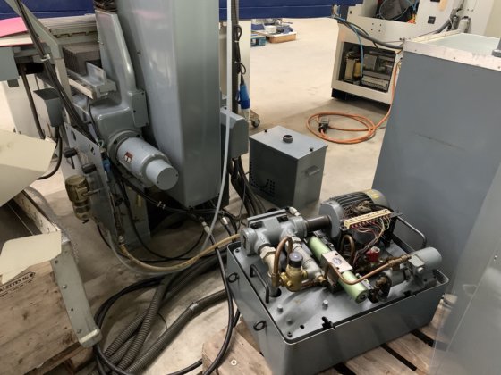 豪瑟 "3-SMO 型坐标磨床