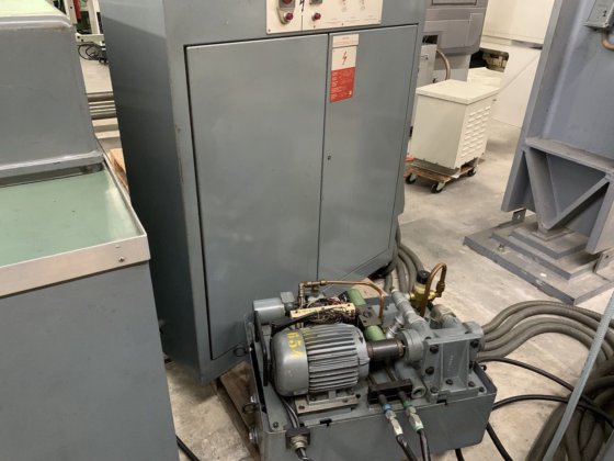 豪瑟 "3-SMO 型坐标磨床