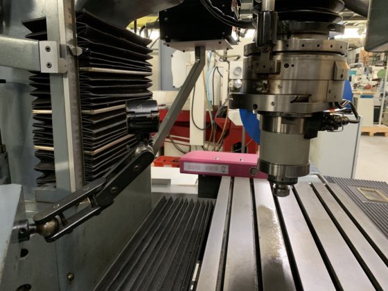 豪瑟 "3-SMO 型坐标磨床