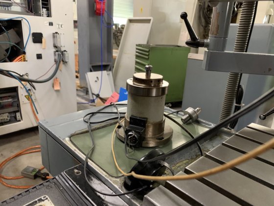 豪瑟 "3-SMO 型坐标磨床