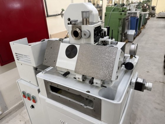 Wahli W-90 ホブ盤