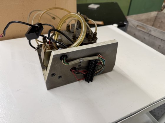 用于 Wahli W38 充电器的角阀支架