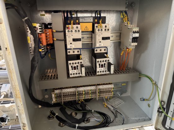 Streuli "SPB4クーラントユニット ペーパーベルトによるろ過