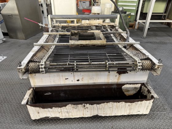 Streuli "SPB4クーラントユニット ペーパーベルトによるろ過