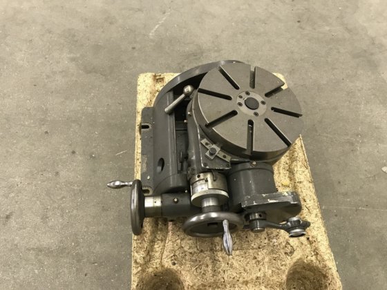 圆形，可调节。豪瑟 "台 200