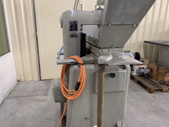 平面研削盤トリペット MHP-500