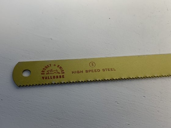 瓦洛贝 "型锯带 400X30X2.0 8 齿