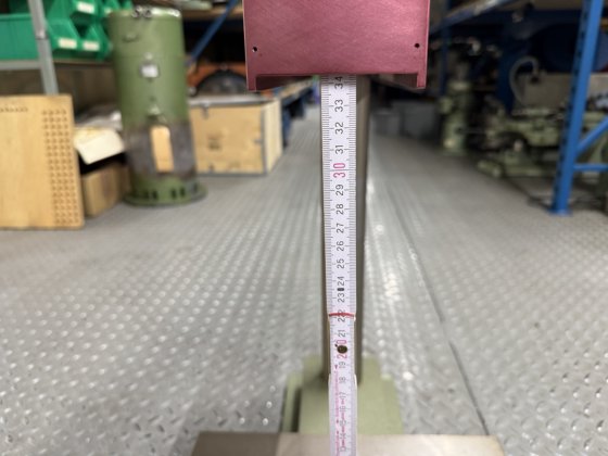 用于 SALLAZ B 160 型钻床的带工作台的支架