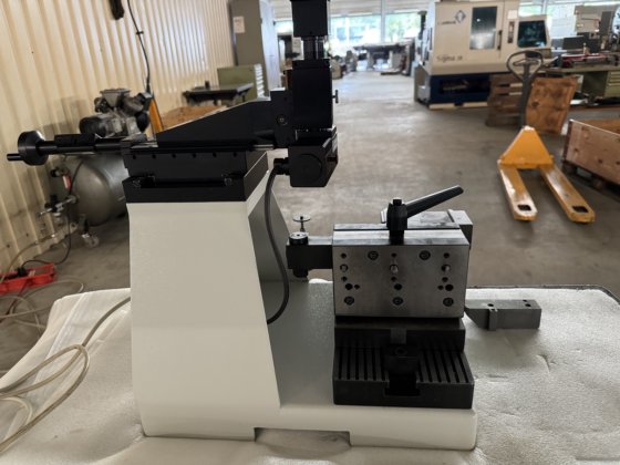 トルノス式ツールプリセッタ デコ-10型