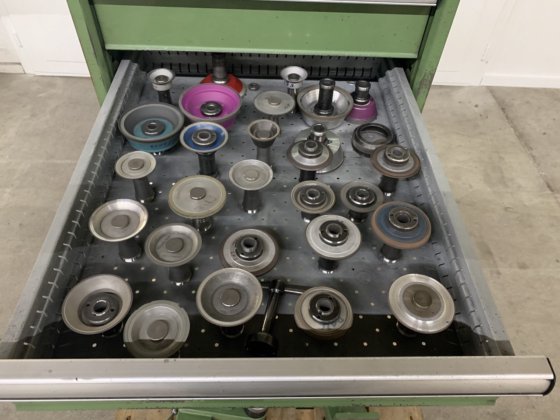 GRINDING MACHINE “DECKEL” TYPE S-11