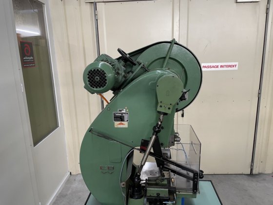 エキセントリックプレス "ボイトラー "D8-200