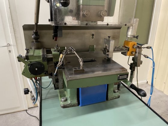 偏心压力机 "BEUTLER" D8-200