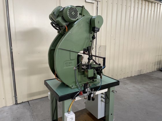 エキセントリックプレス "ボイトラー "D8-200