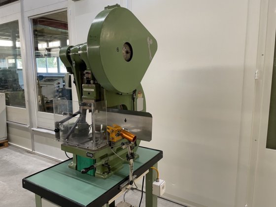 偏心压力机 "BEUTLER" D8-200