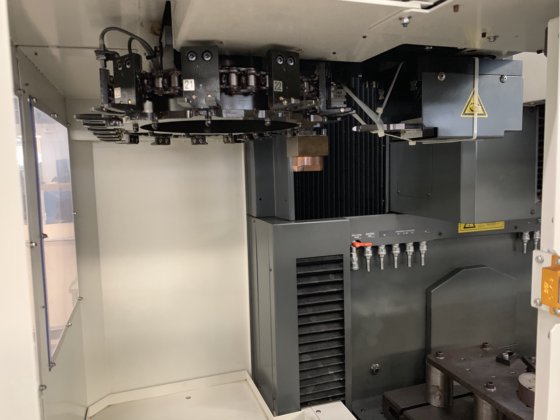 三菱 "EA12-VM 型压铸机