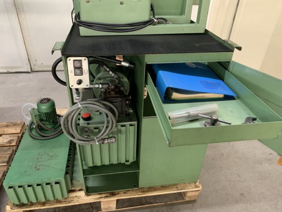 MHPE-500 型 "Tripet "平面磨床