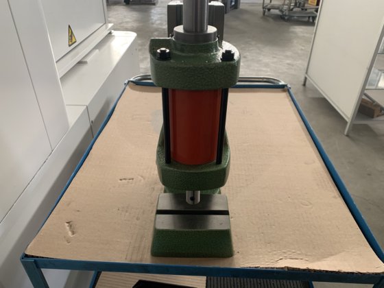 ベンジン型圧力プレス DRP-200 タンデム500