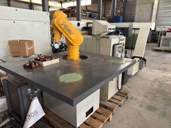 工业机器人“史陶比尔” RX60型