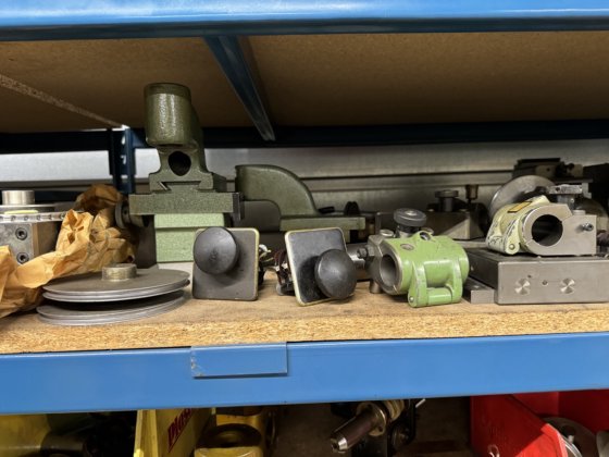 大量拖拉机配件