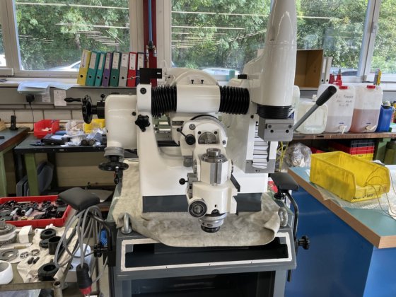 万能研削盤イワグ式WS-11-SP