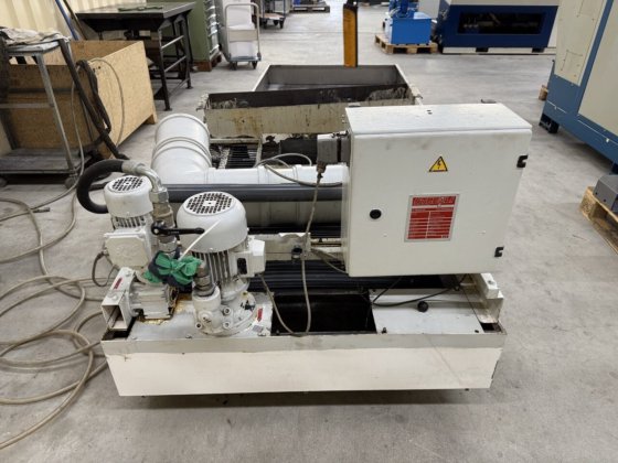 Streuli "SPB4クーラントユニット ペーパーベルトによるろ過