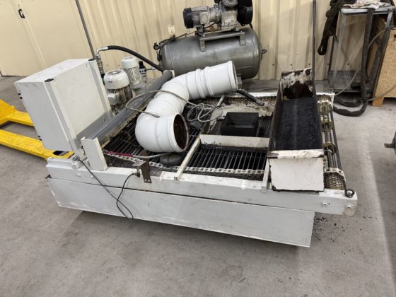 Streuli "SPB4クーラントユニット ペーパーベルトによるろ過