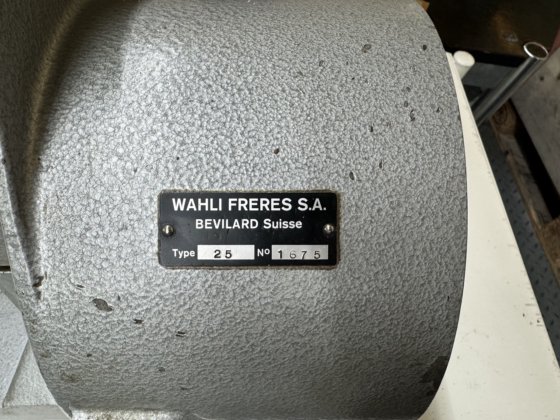Wahli W-25 自动充电器