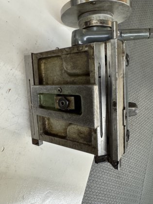 シャウブリン135旋盤用カウンターセンター