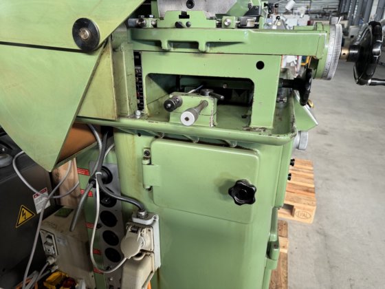 MUR100 型 "三脚架 "外圆磨床