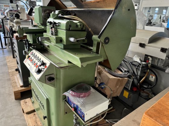 MUR100 型 "三脚架 "外圆磨床