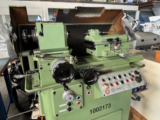 MUR100 型 "三脚架 "外圆磨床