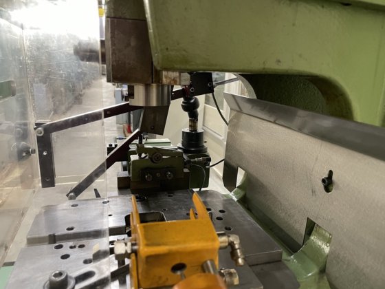 エキセントリックプレス "ボイトラー "D8-200