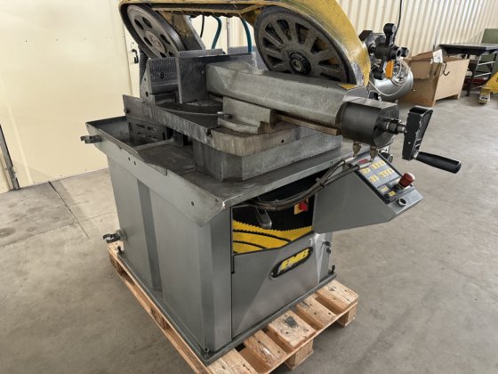 欧米茄 "FMB "型带锯床