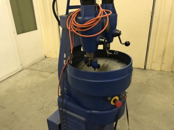 技术 "牌 1600 型平面抛光机