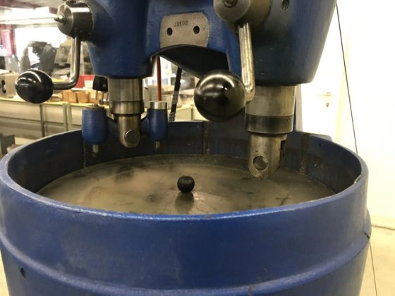 技术 "牌 1600 型平面抛光机