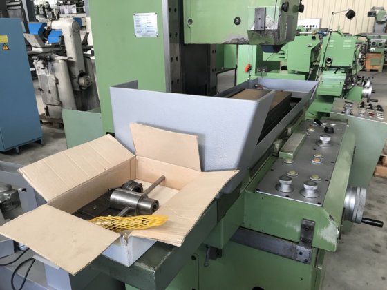 平面研削盤「ブランド」タイプFS-735