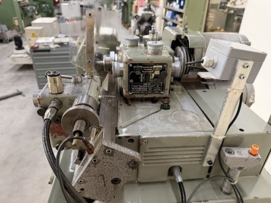 WAHLI W-96 型跳跃式铣床