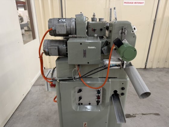 WAHLI W-96 型跳跃式铣床