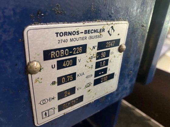 TORNOS "ROBOBAR SSF-226 型棒料喂料机