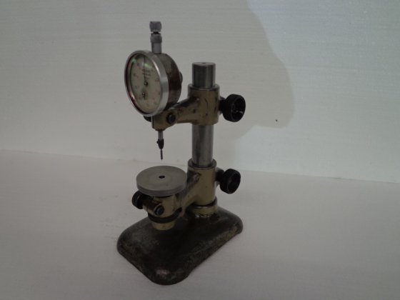 比較器付きサポート""テーブル貫通53mm